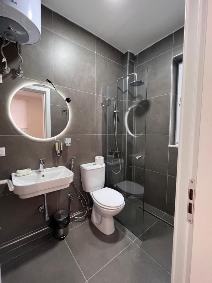 Grand Park & Bllok Area Rooms Tirana Exterior foto