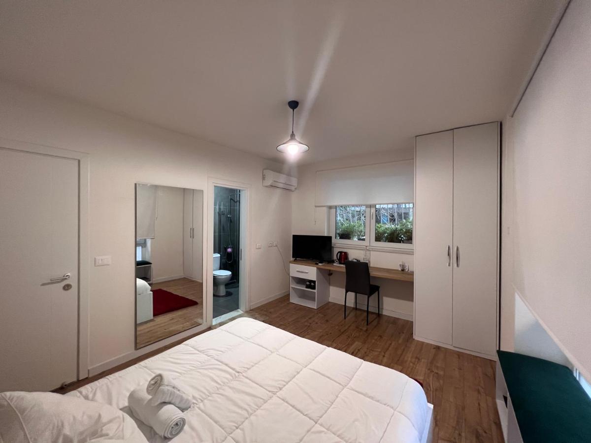 Grand Park & Bllok Area Rooms Tirana Exterior foto